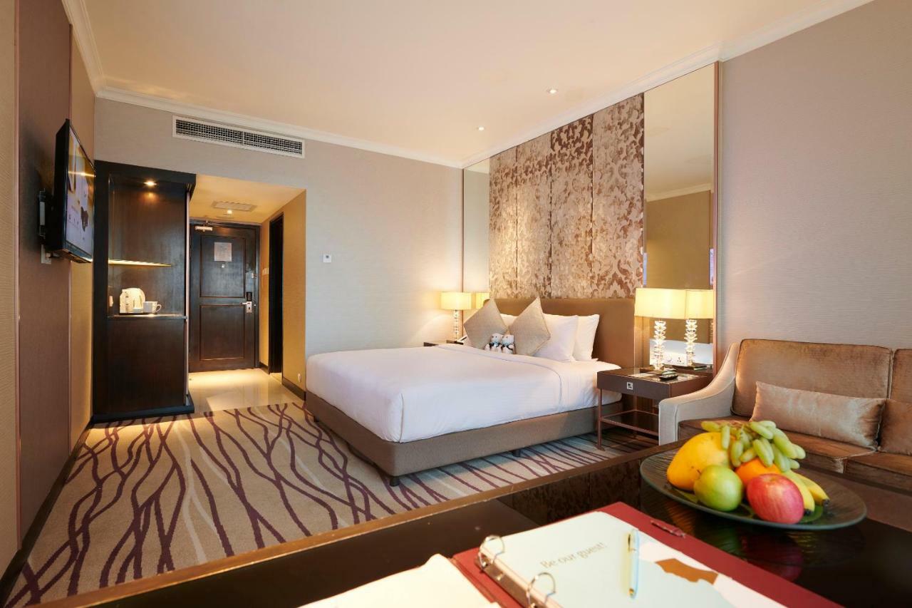Dorsett Room Club Lounge Access